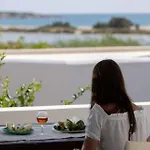 Salty 2br Sea View Naxos - Glyfada Apartment